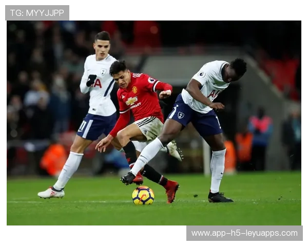 曼联读秒奇迹背后是两翼齐飞与高点冲击的胜利，效力过曼联的传奇